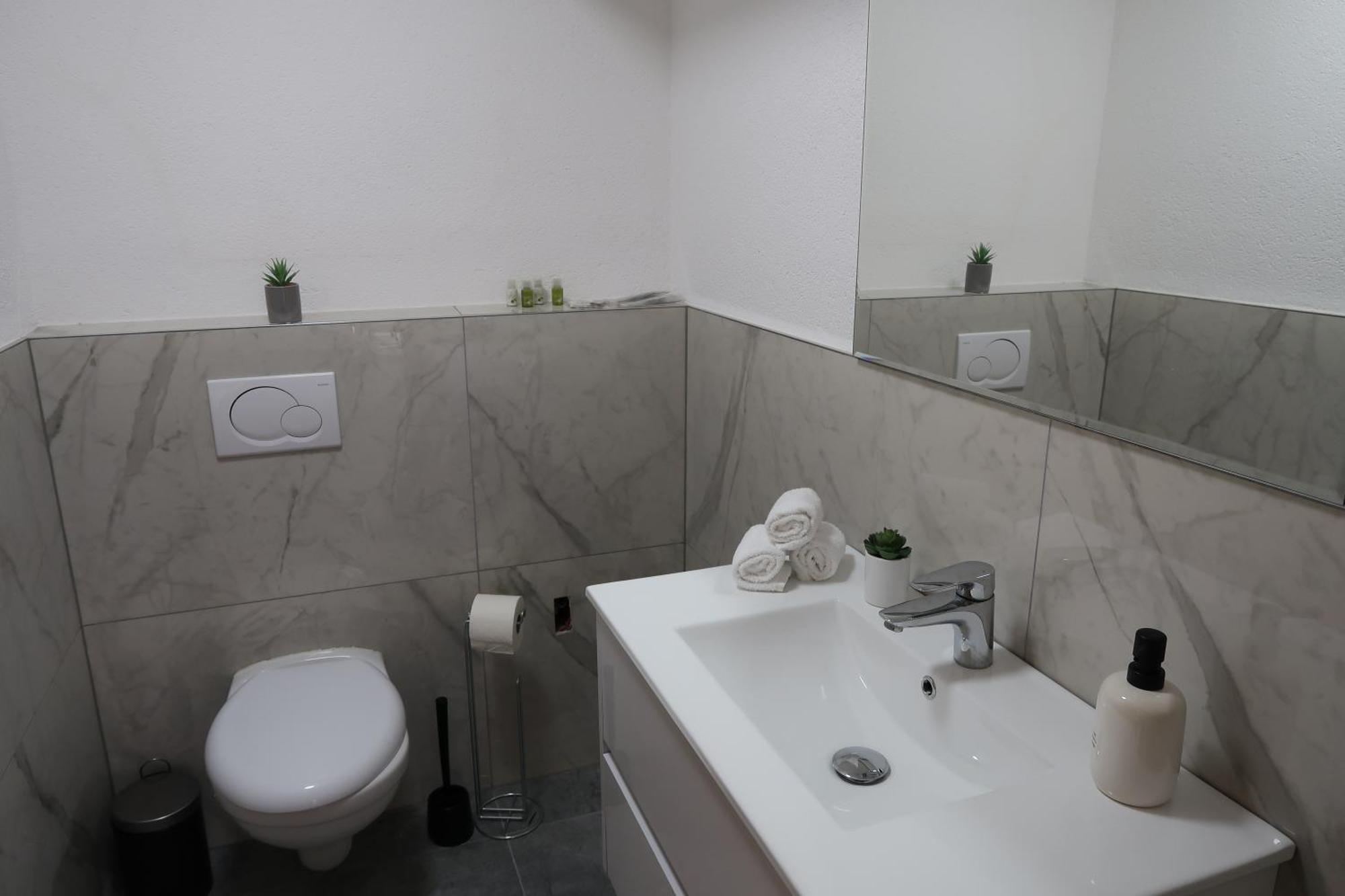 Old Apartment Кобленц Екстериор снимка